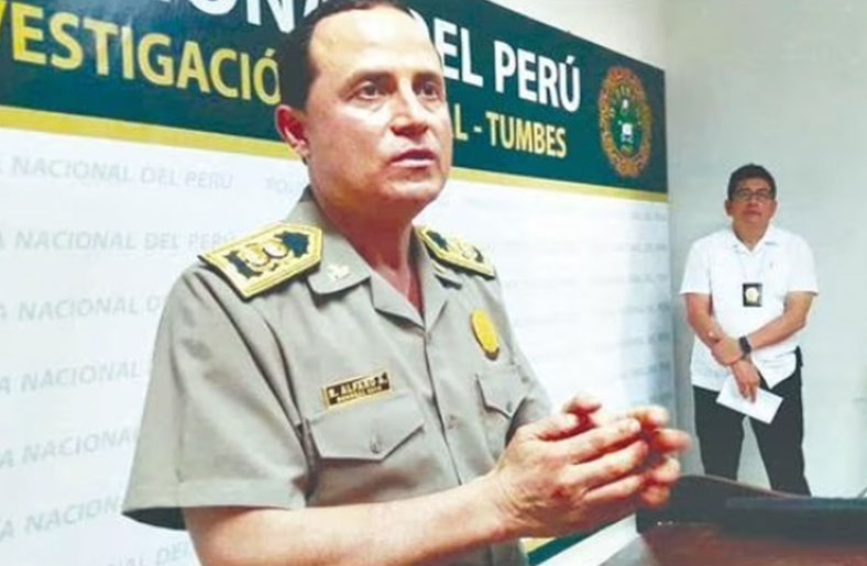 Fiscalía allana casa y oficina del comandante general de la PNP, Raúl Alfaro, por fotografía junto a «el español»