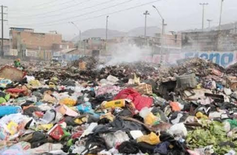 Vecinos de A.H Andrés Avelino Cáceres piden solución al problema de la acumulación de basura