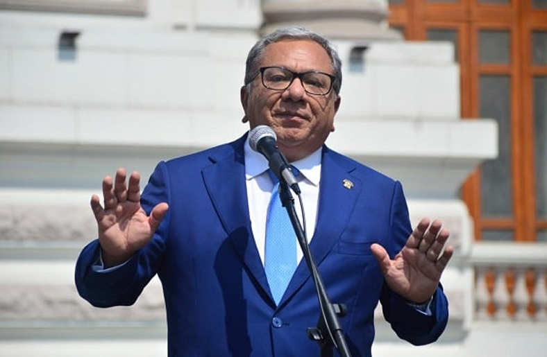 Carlos Anderson sobre denegatoria del viaje de Pedro Castillo: “Es para recordarle que no es rey»