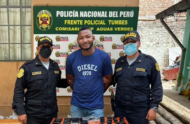 Detienen a colombiano que transportaba paquetes de cocaína
