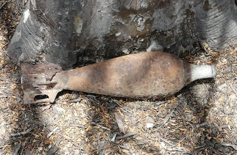 Agricultor encuentra granada de guerra abandonada