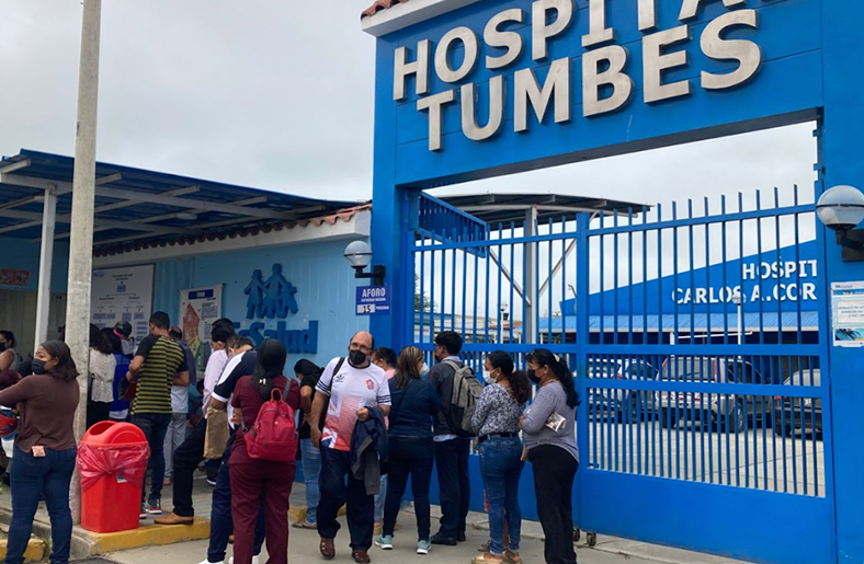 Usuarios de EsSalud se quejan por mala atención en área de emergencia